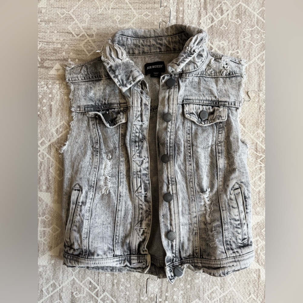 Joe Boxer Distressed Denim Vest in Size Medium